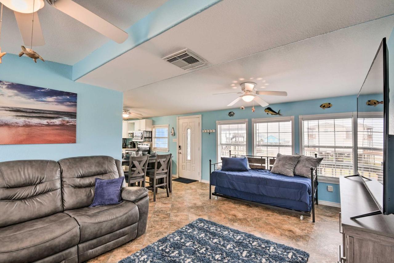 Surfside Beach Gem With Deck - 1 Block To Shore! Фрийпорт Екстериор снимка
